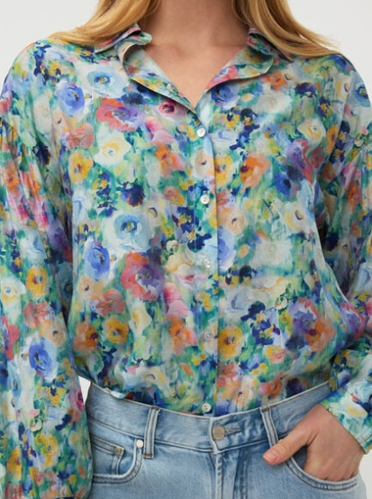 Floral print blouse from Suzannes
